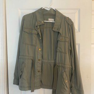 LOFT lightweight olive shirtjacket